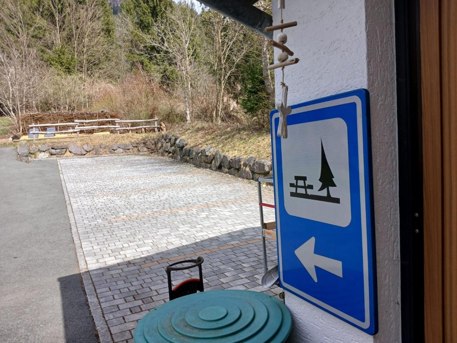 & Weißbriach